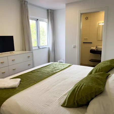 Vila Nova En-suite Luxury, Private Pool, Sea View